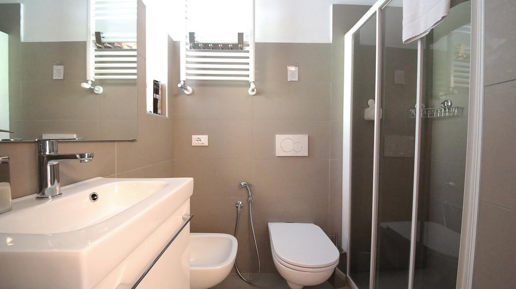 Affittacamere Smile Accomodation Aosta Buitenkant foto