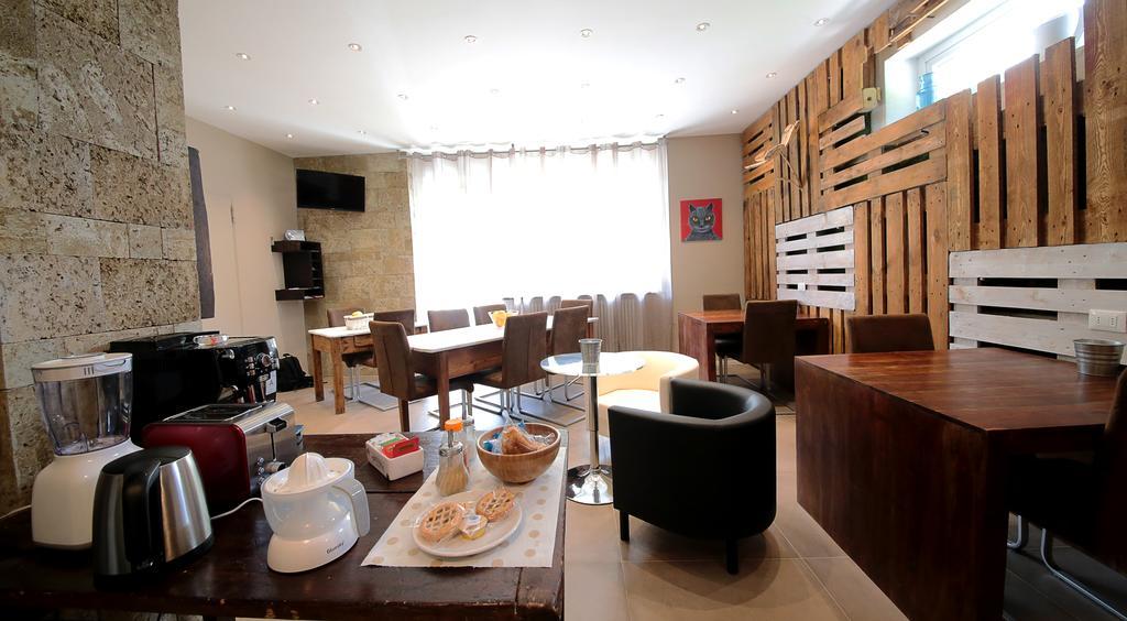 Affittacamere Smile Accomodation Aosta Buitenkant foto