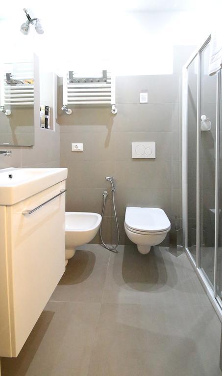 Affittacamere Smile Accomodation Aosta Buitenkant foto